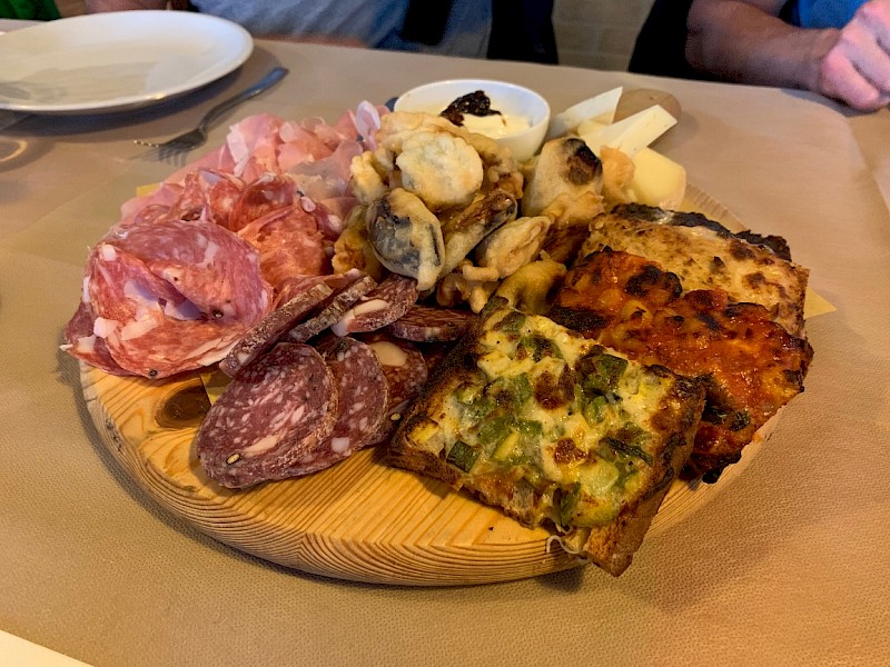 Eine feine Anti Pasti Platte bei Donnerstag-Abendessen