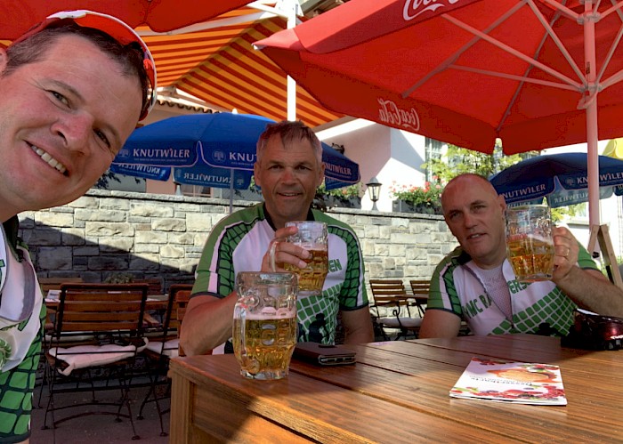 Ein Prost auf die Rennfahrer