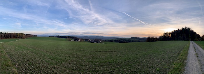 Panoramabild der Ausblicks auf den Sonnenuntergang