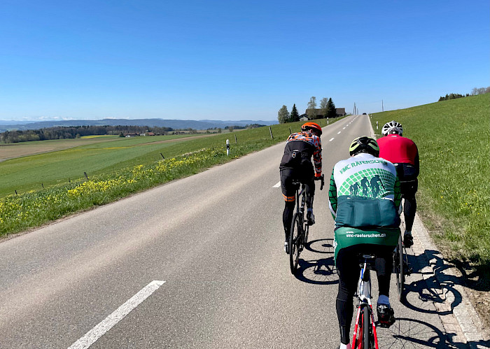 Drei VMC-Gümmeler auf der Strasse bei Raperswilen