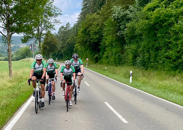 Die VMCler auf der Landstrasse nach Tuttlingen